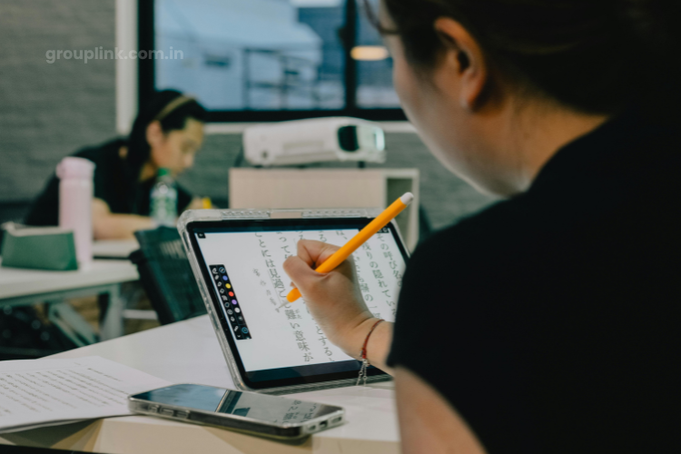 UK Student WhatsApp Group Links